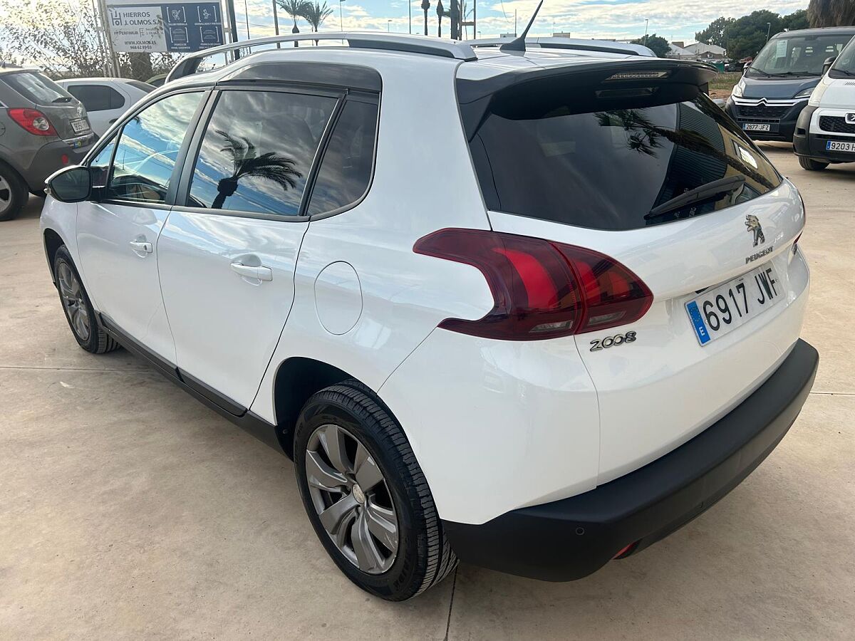 PEUGEOT 2008 STYLE 1.2 PURETECH SPANISH LHD IN SPAIN 67000 MILES SUPERB 2017